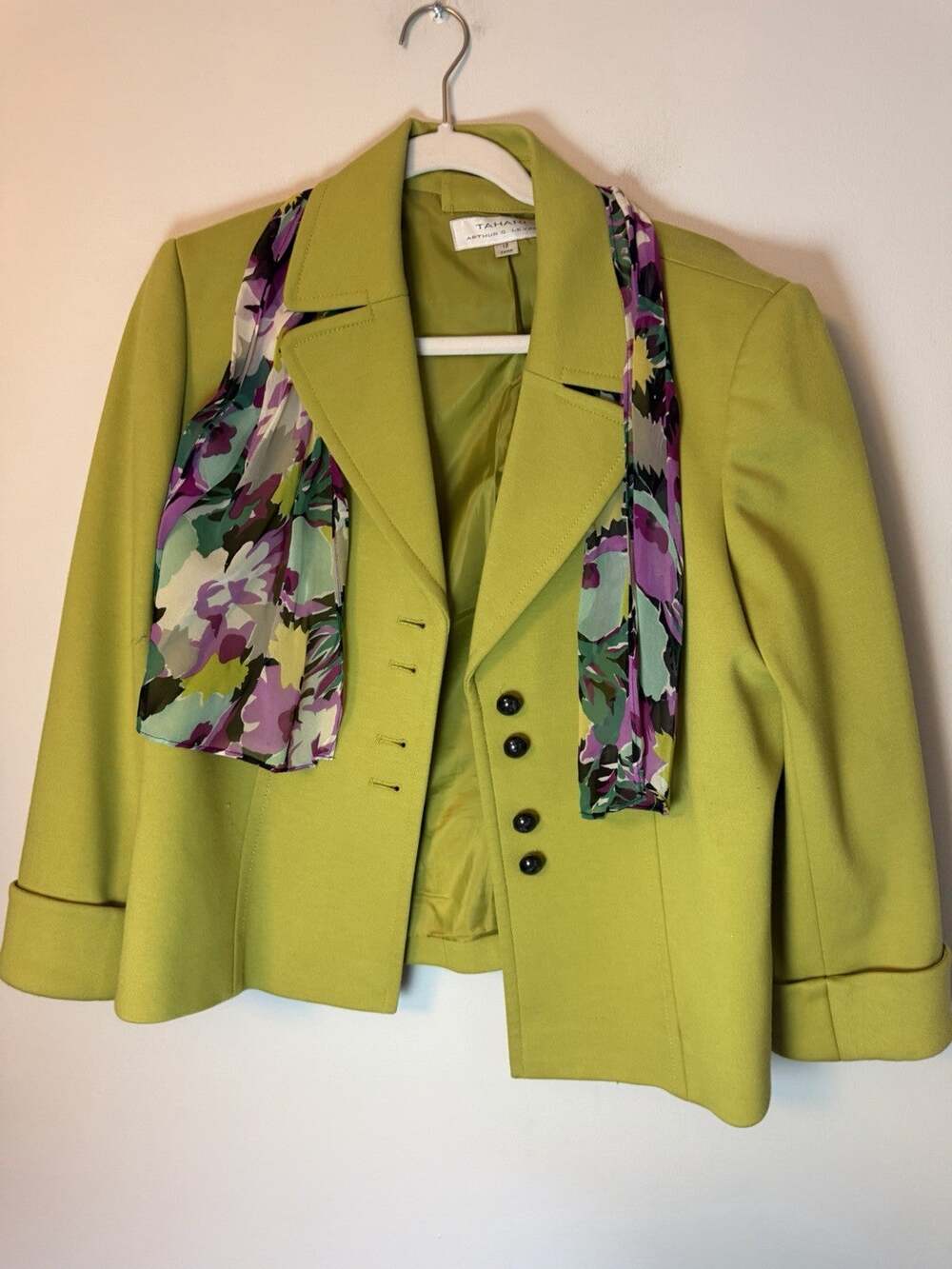 Tahari Women's Sz 12 Green Blazer With Scarf